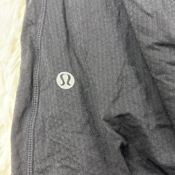 Lululemon 2in1 Tank Black - Picture 4 of 5